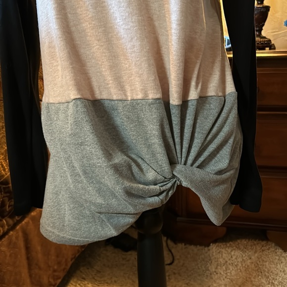 Amazon Top - Picture 2 of 5